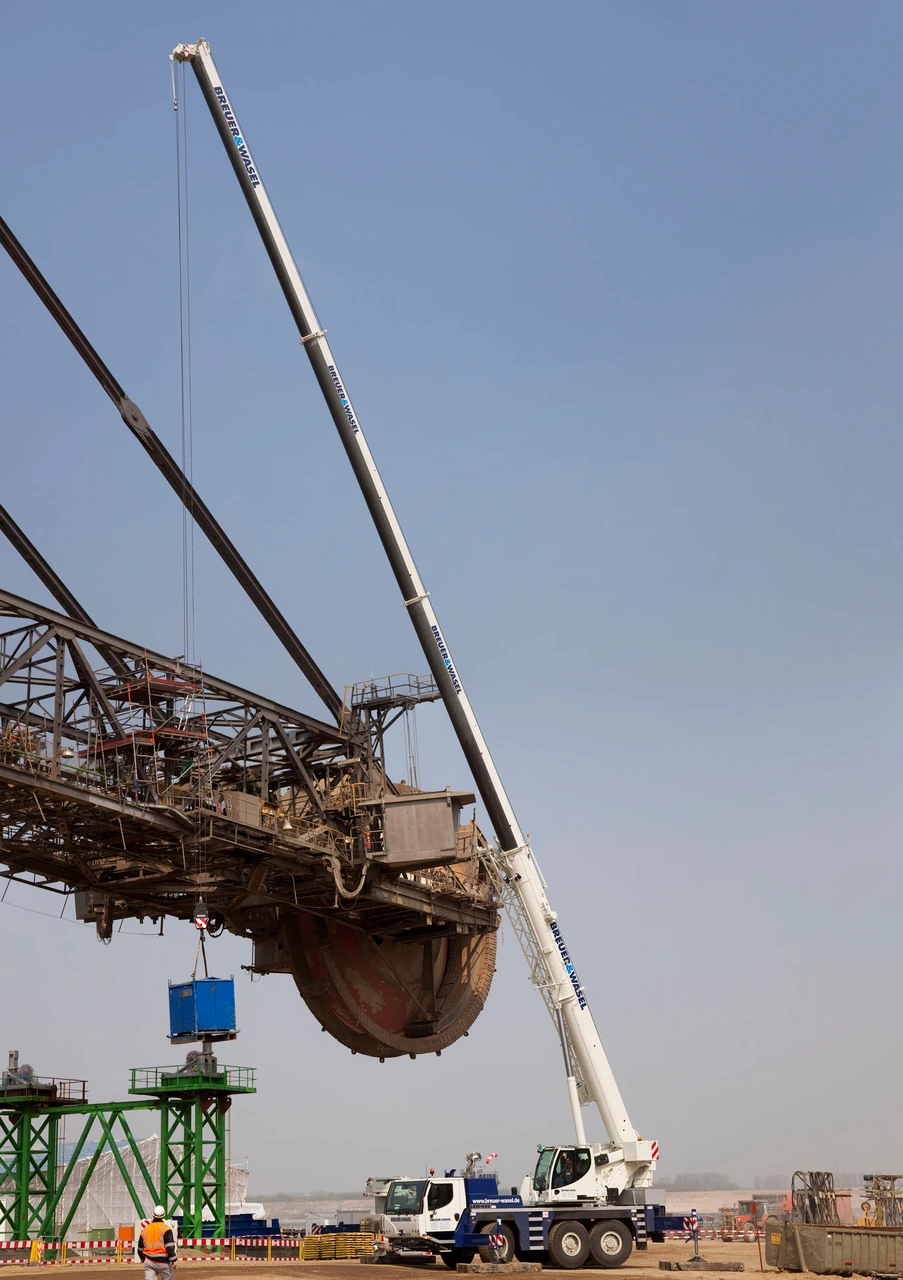 LTM 1050-3.1 Guindaste móvel - Liebherr